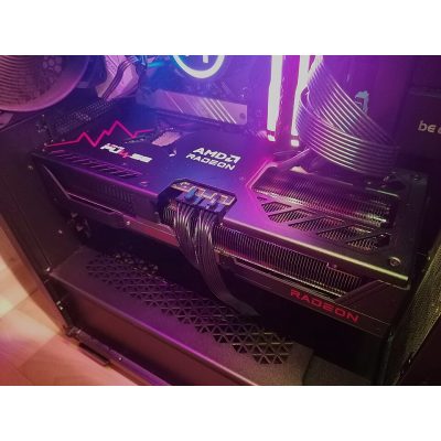 AMD Radeon RX 9070 XT AMD Radeon RX 9070 XT