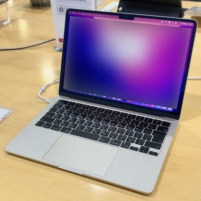 MacBook Air M2 (8/256) MacBook Air M2 (8/256)