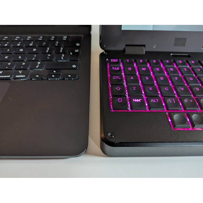 MacBook Air M3 (8/256) MacBook Air M3 (8/256)