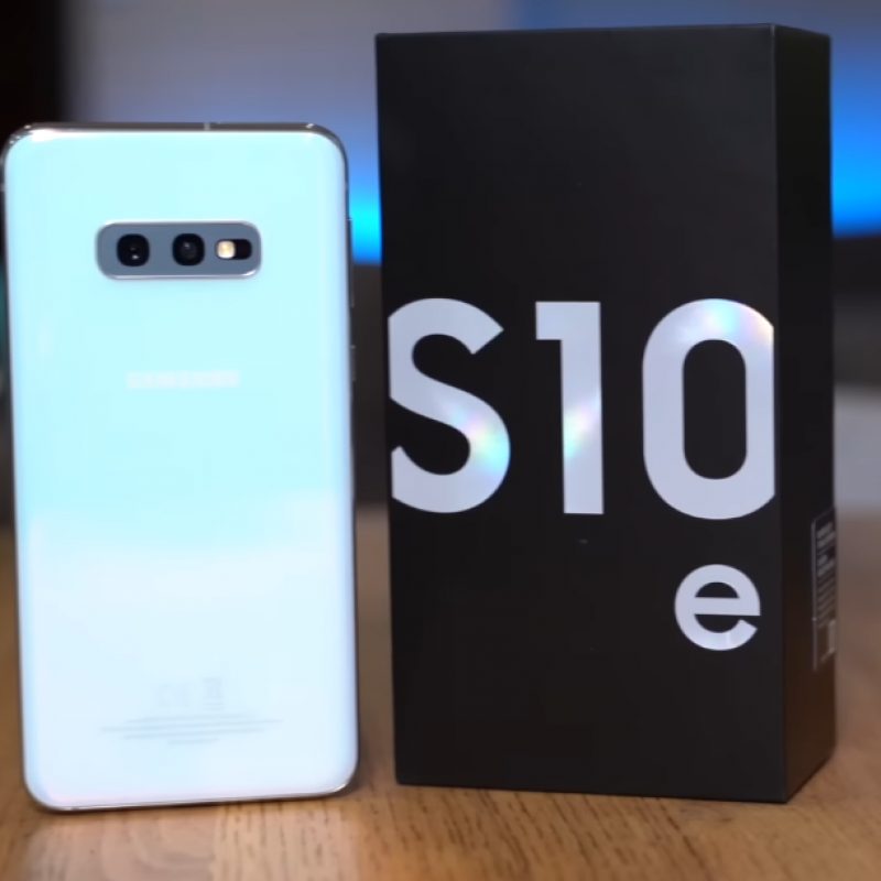 Samsung Galaxy S10e Samsung Galaxy S10e